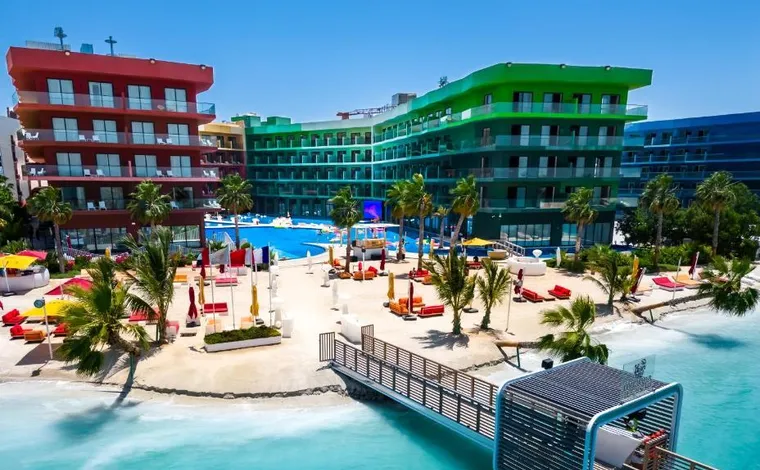 Read more about the article Looking for an Exclusive Investment? Hotel Apartments in The World Islands Are Your Solution