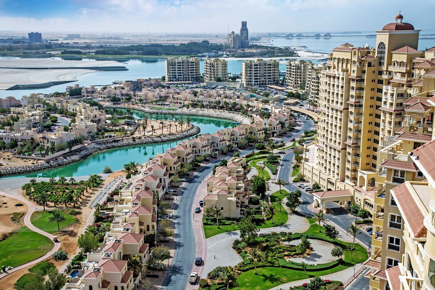Read more about the article Al Hamra — A Seaside Community Offering Resort Living, Waterfront Homes, and Tourism Value in Ras Al Khaimah